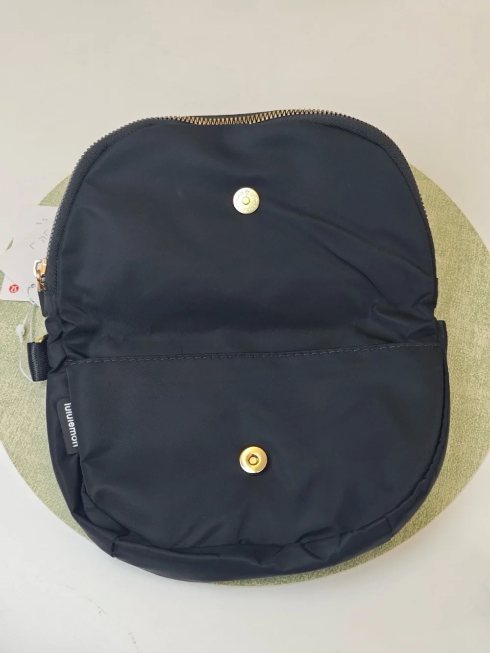 lululemon athletica Black Crossbody Belt Bag with Gold Hardware 2L - Picture 5 of 5